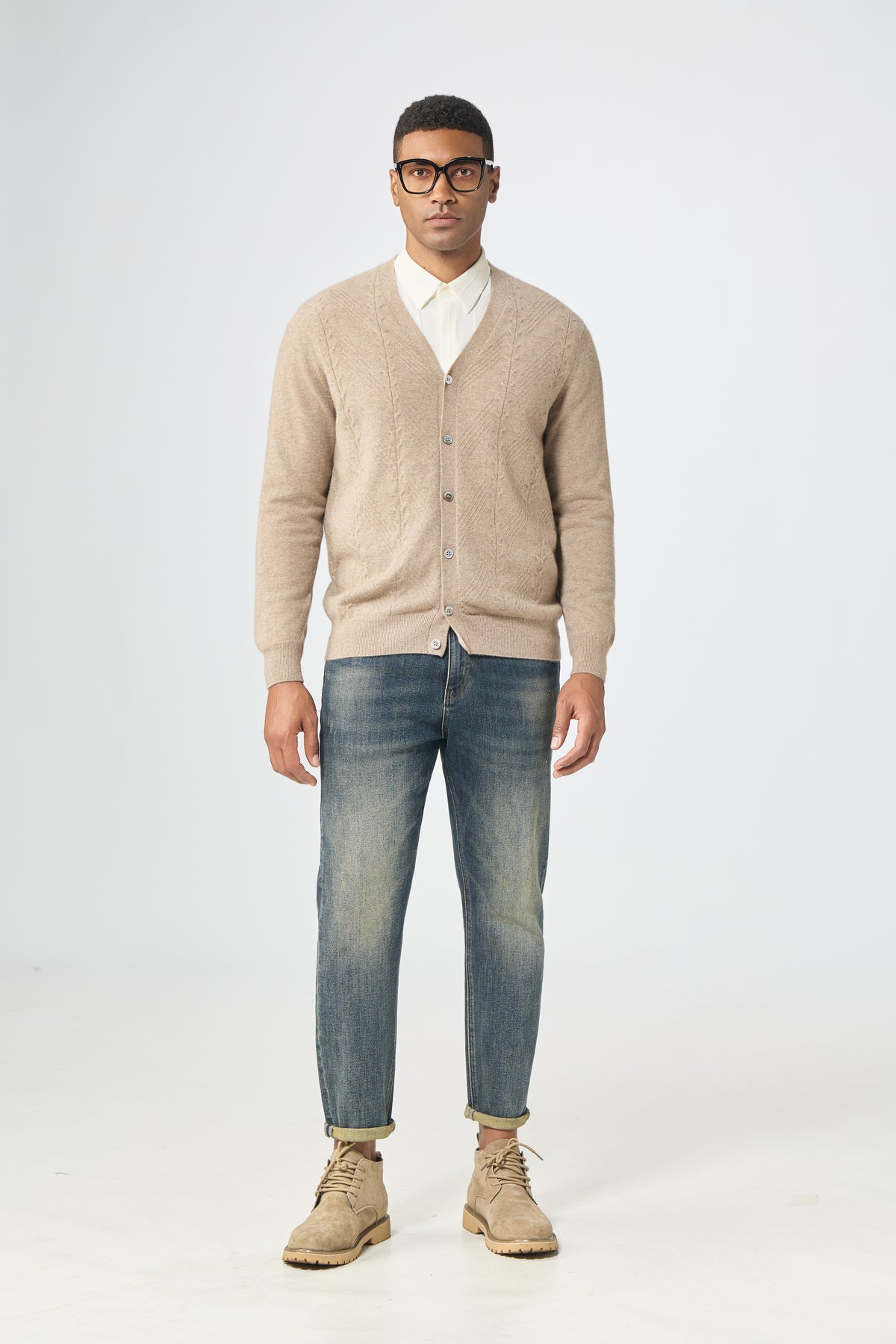 Men's Classic style of 100 percent cashmere knitted V neck cardigan A/W collection&nbsp;