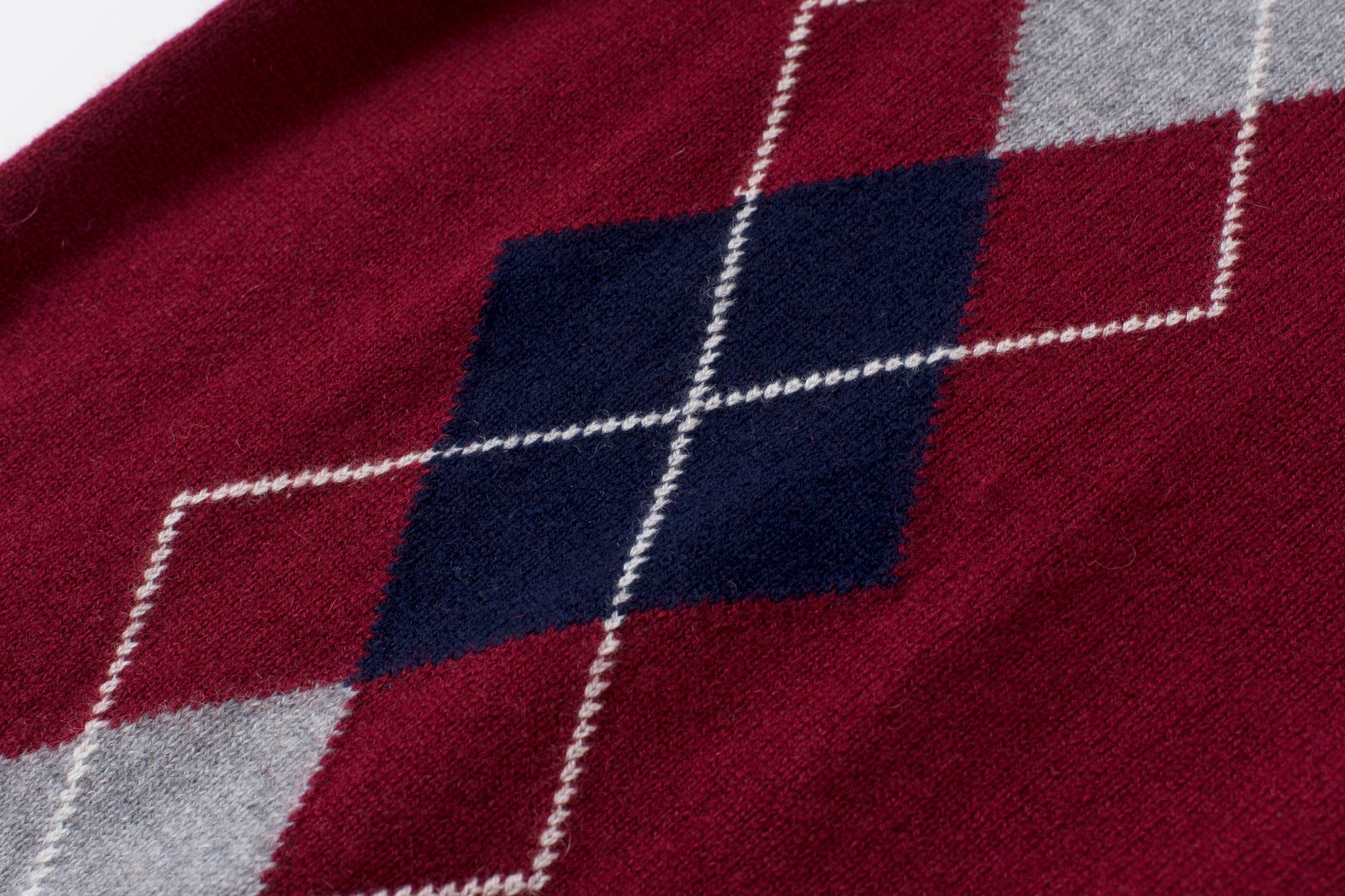 Popular style of pure cashmere knitted round neck jacquard Diamond cardigan S/S collection for lady's