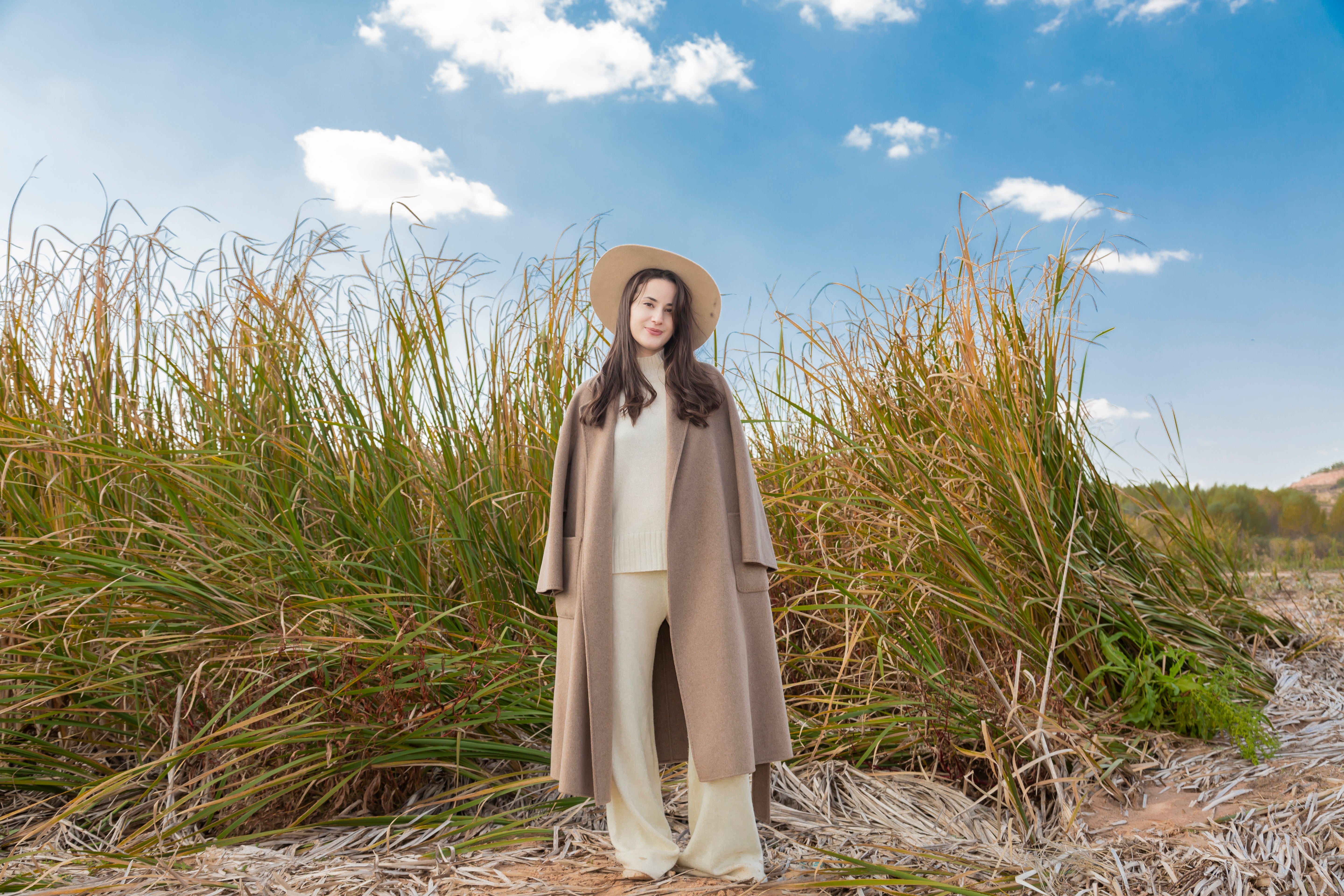 A/W new collection of style and classic cashmere brown color woven coat