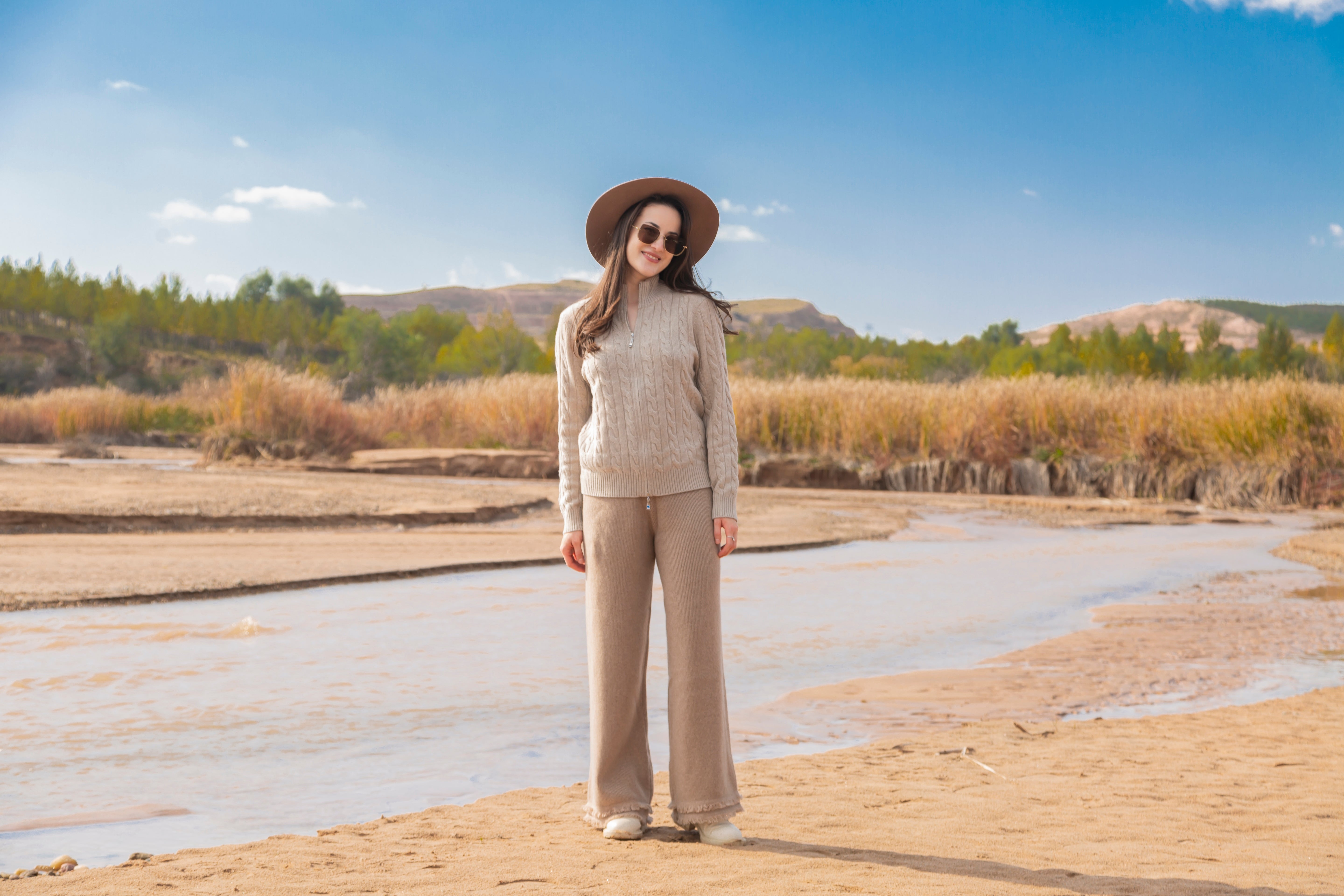 2025 new design of fringe lady's pure cashmere knitted ribbed pants wide suit for winter and Autumn