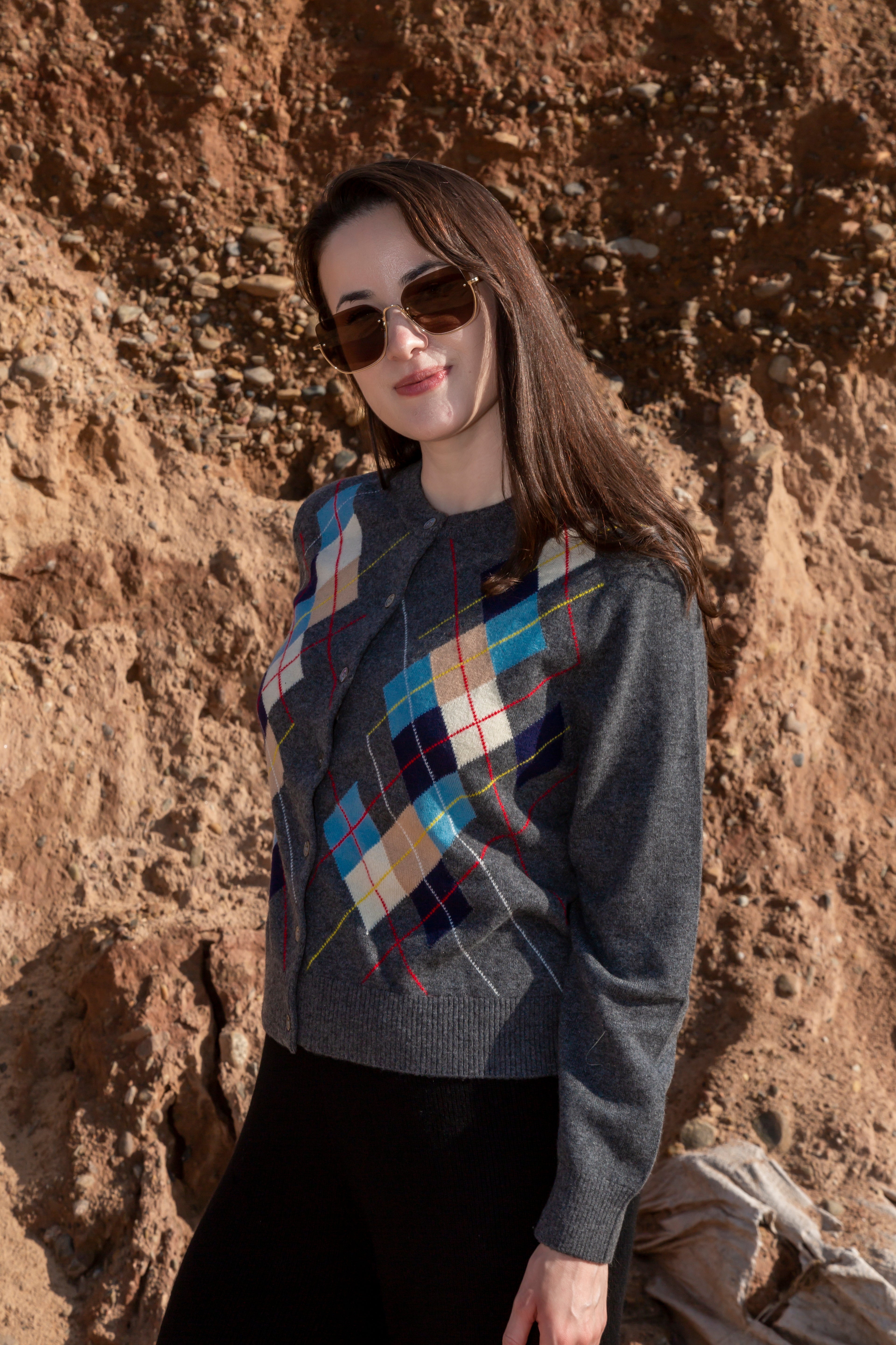 Popular style of pure cashmere knitted round neck jacquard Diamond cardigan S/S collection for lady's