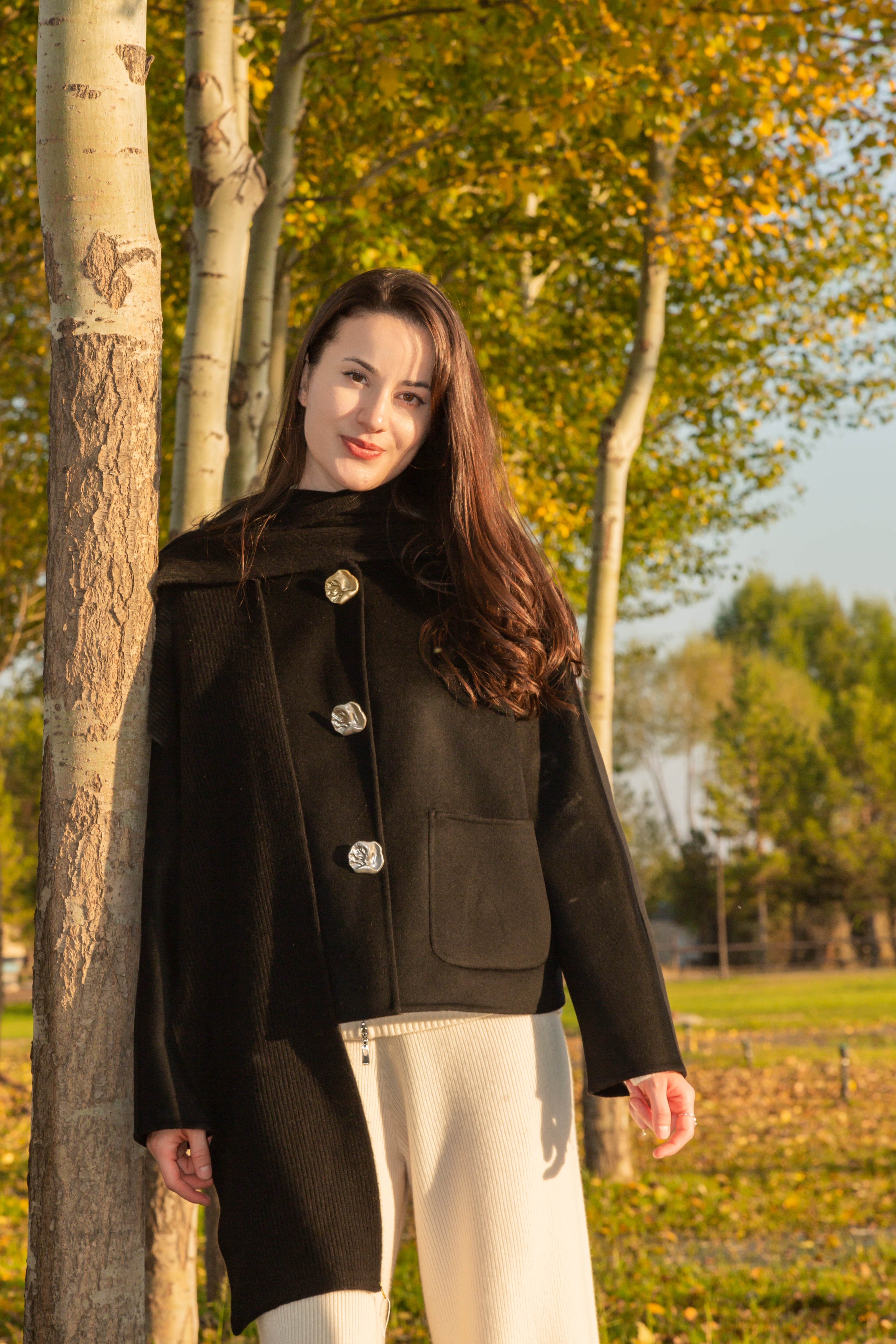 2026 year's new design of  ladies' cashmere black woven water weave coat short length for A/W collection
