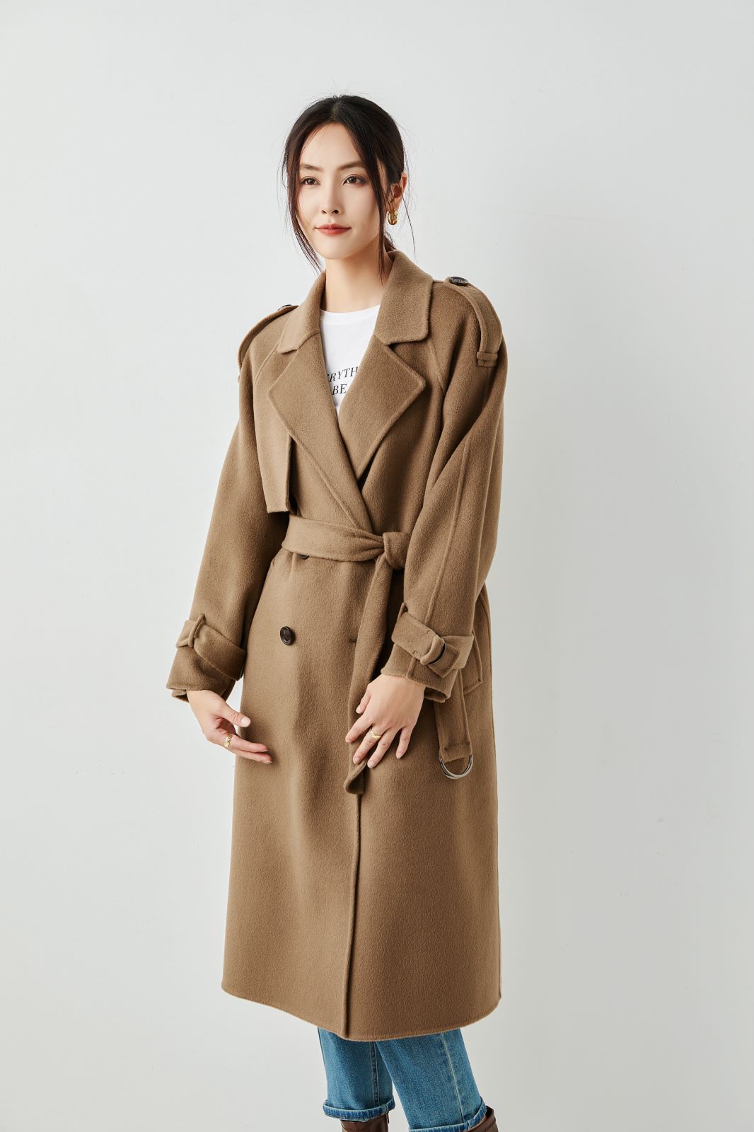 classic wrap coat in double -face wool cashmere made in Inner Mongolia high cashmere fiber produced area camel color of women's long coat.