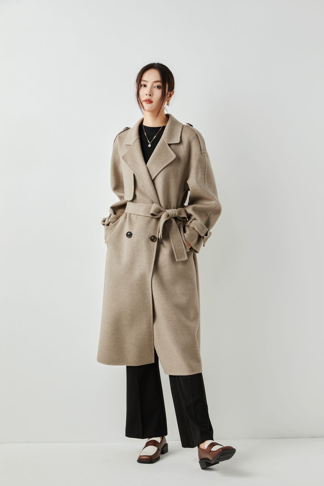 classic wrap coat in double -face wool cashmere made in Inner Mongolia high cashmere fiber produced area camel color of women's long coat.