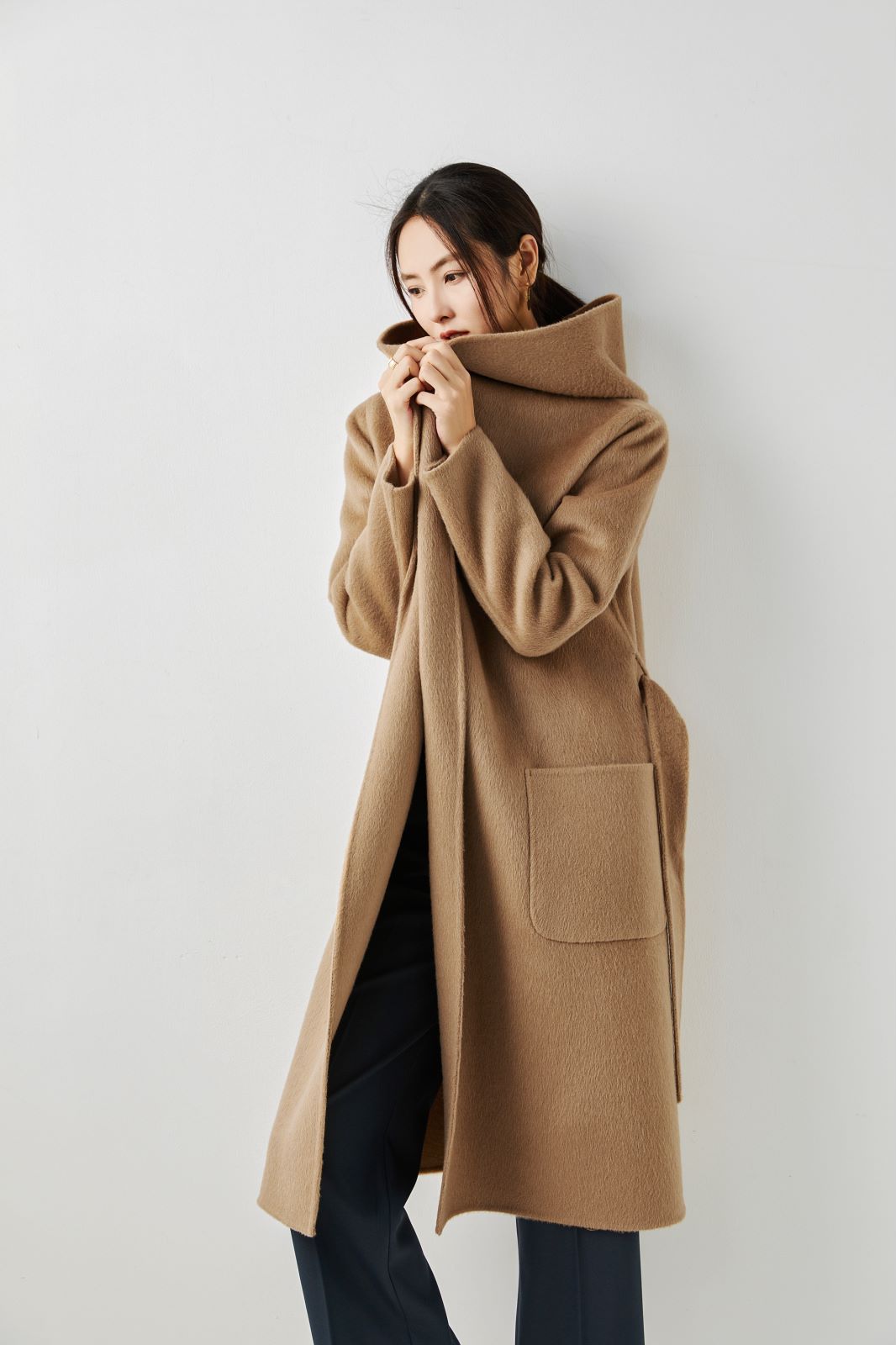 Hot selling comfortable high quality material women winter clothes ladies luxury fashion and classic cashmere warmly outwear coat