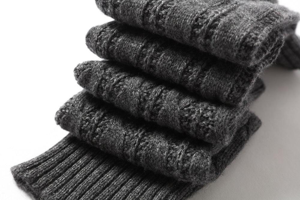 warmly and softly pure cashmere knitted cable mitten - Lamycashmere