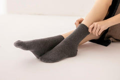 warmly cashmere knitted solid color socks for unisex - Lamycashmere